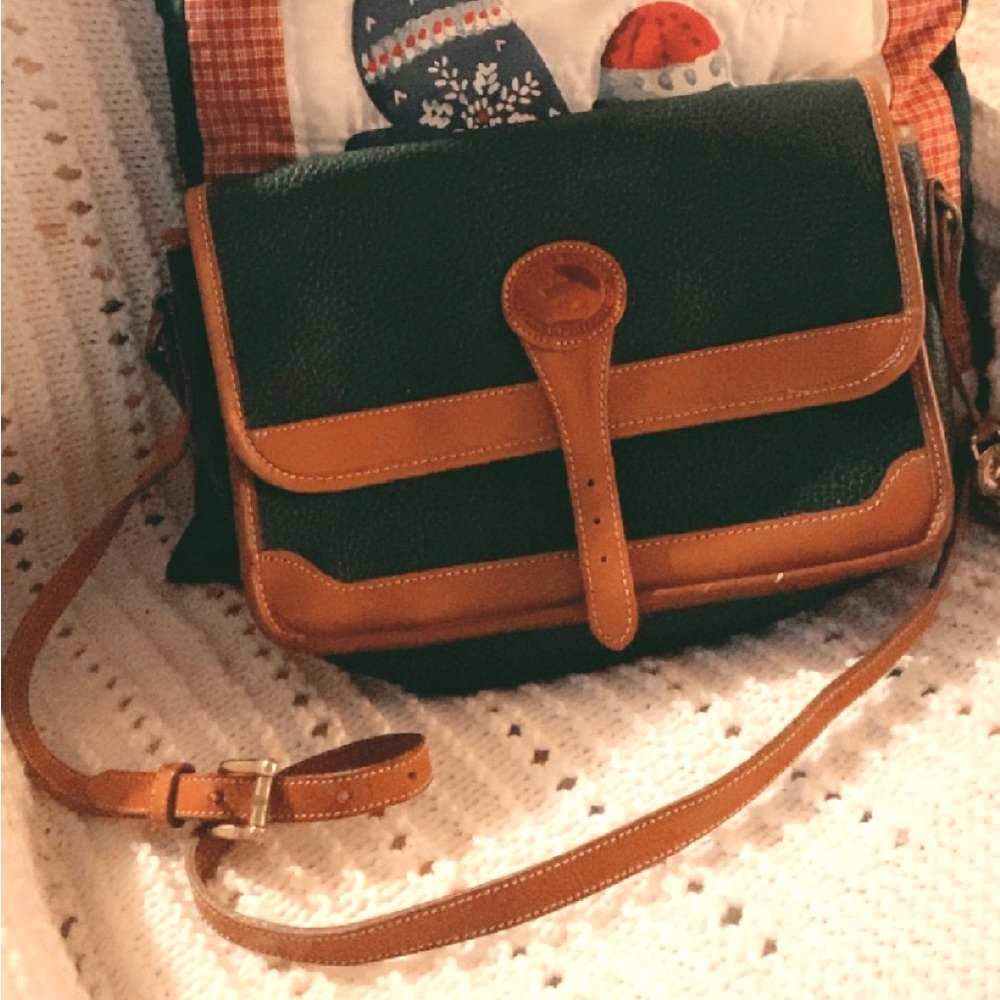 Vintage green and brown leather Dooney & Bourke purse